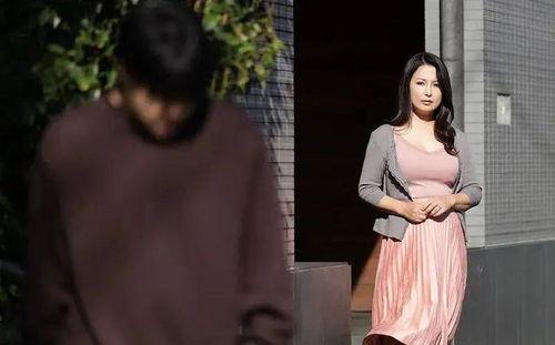 熟人妻在线在线观看,一场网络直播的伦理争议